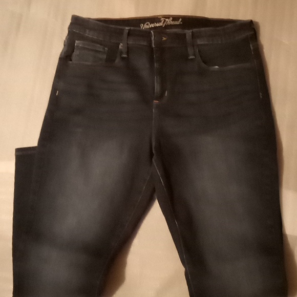 Universal Thread Jeans - Picture 1 of 9